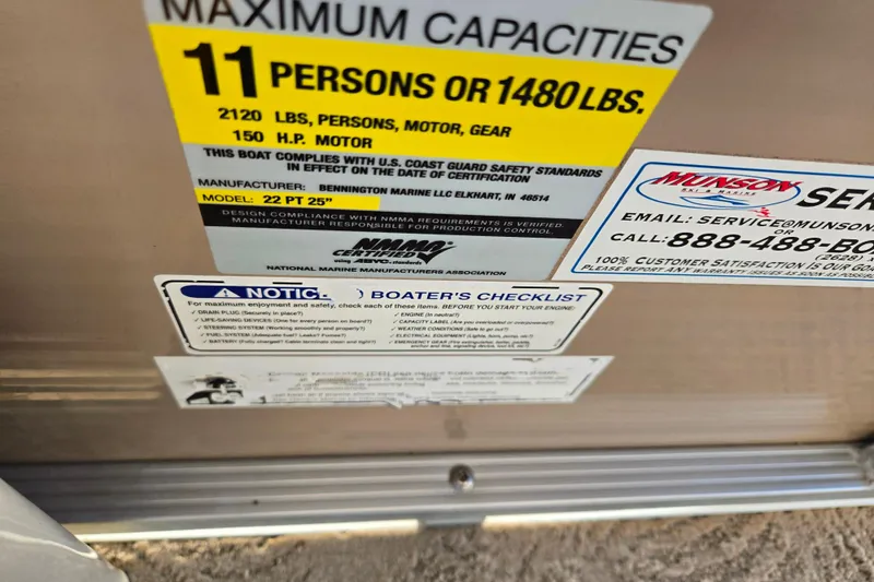 Slide: The Image of 2008 Bennington 2275RL capacity label, 11 persons or 1480 lbs, 150 HP motor. - 15