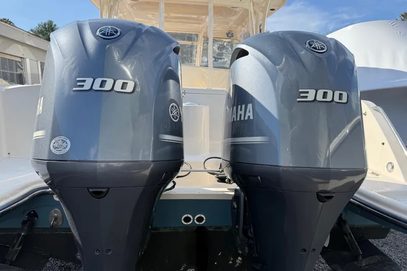 Slide: The Image of Twin Yamaha 300 engines on a 2020 Grady-White Freedom 325 boat. - 8