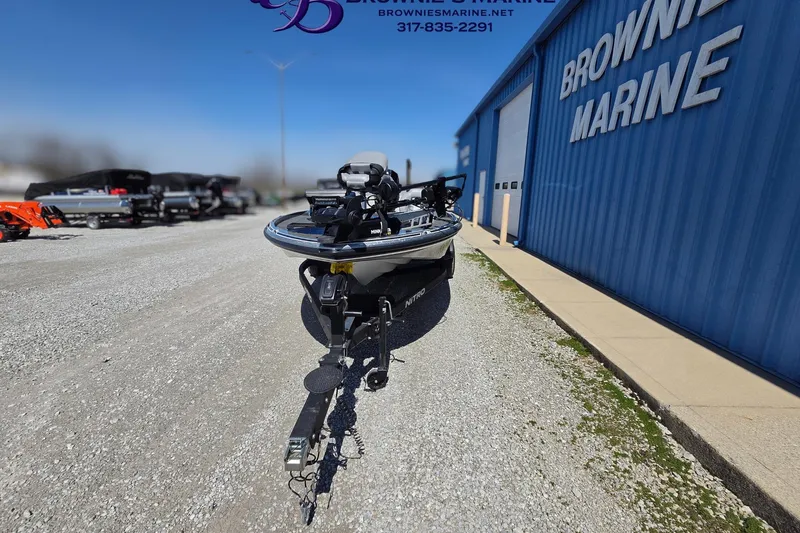 Slide: The Image of 2024 Nitro Z18 boat parked outside Brownie's Marine dealership. - 3