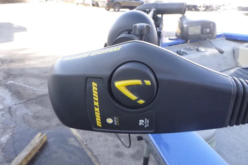 Slide: The Image of Minn Kota Maxxum trolling motor on 2011 Tracker Pro Team 175 TF boat. - 8
