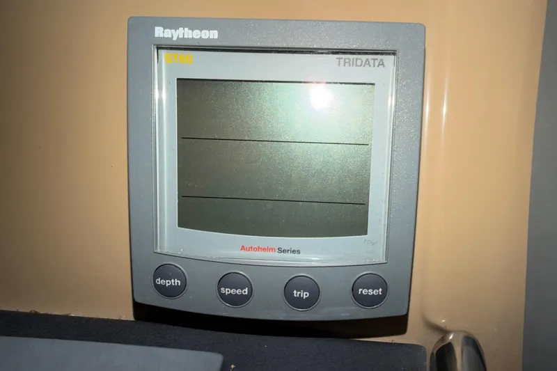 Slide: The Image of Raytheon ST60 Tridata display on 2001 Carver 444 Cockpit Motor Yacht. - 32