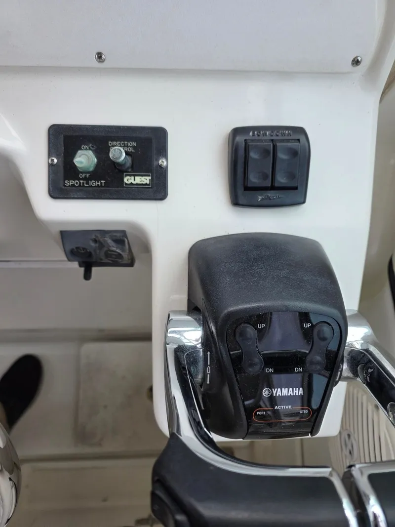 Slide: The Image of Wellcraft 290 Coastal 2001 - 12