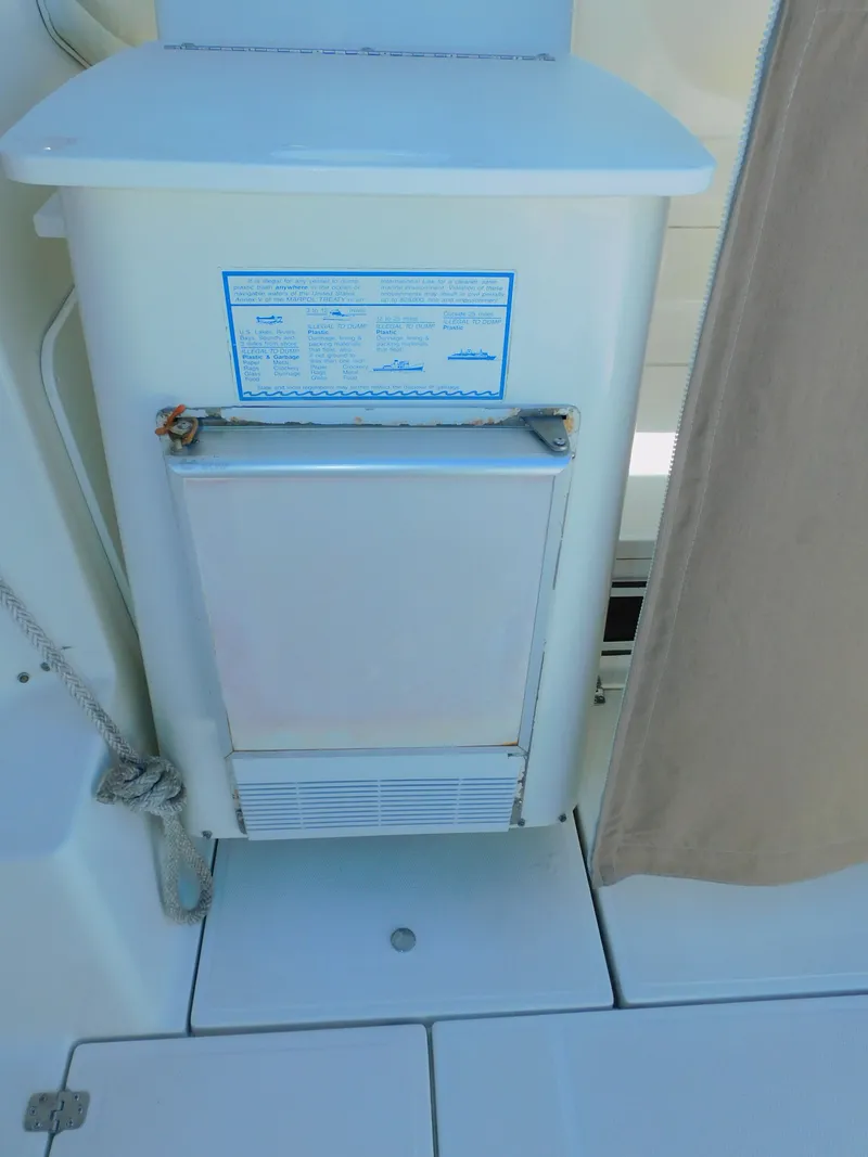 Slide: The Image of Wellcraft 290 Coastal 2001 - 51