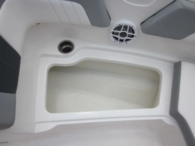 Slide: The Image of Chaparral 23 SSi 2021 - 13