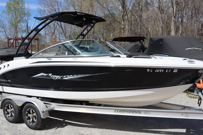 The Image of Chaparral 21 H2O Sport 2017 - undefined