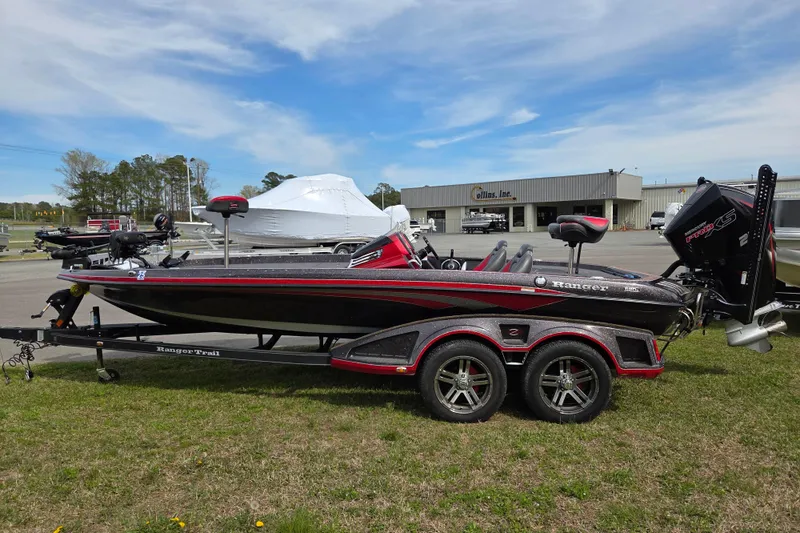 Slide: The Image of 2020 Ranger Z520C Cup-Equipped boat on trailer, parked outdoors near dealership. - 5