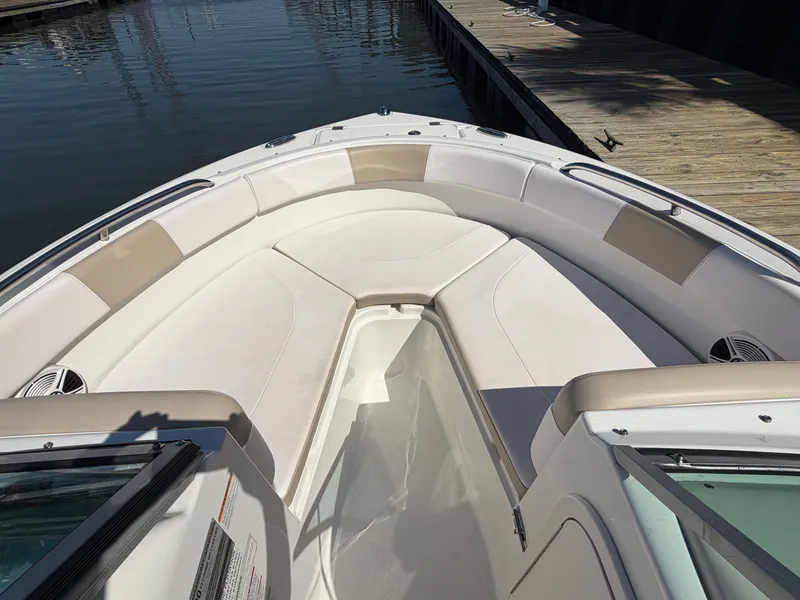 Slide: The Image of Robalo R227 Dual Console 2016 - 18