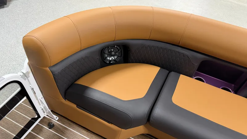 Slide: The Image of Premier 210SUNSATION 2027 - 14