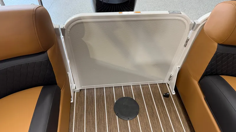 Slide: The Image of Premier 210SUNSATION 2027 - 70