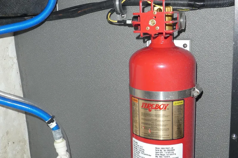 Slide: The Image of Monterey 295 Sport Yacht 2019 - 54