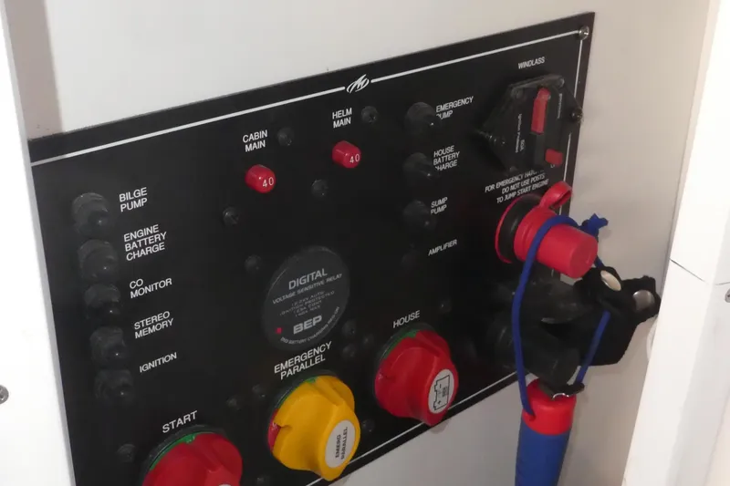 Slide: The Image of Monterey 295 Sport Yacht 2019 - 55