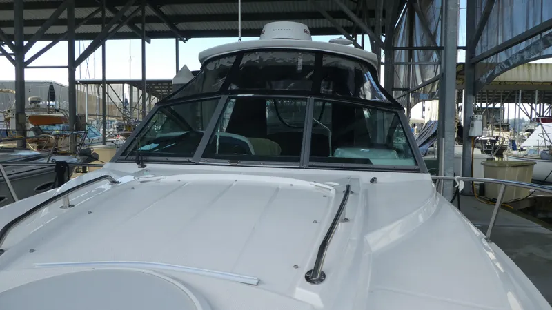 Slide: The Image of Monterey 295 Sport Yacht 2019 - 60