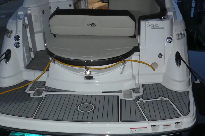 Slide: The Image of Monterey 295 Sport Yacht 2019 - 64