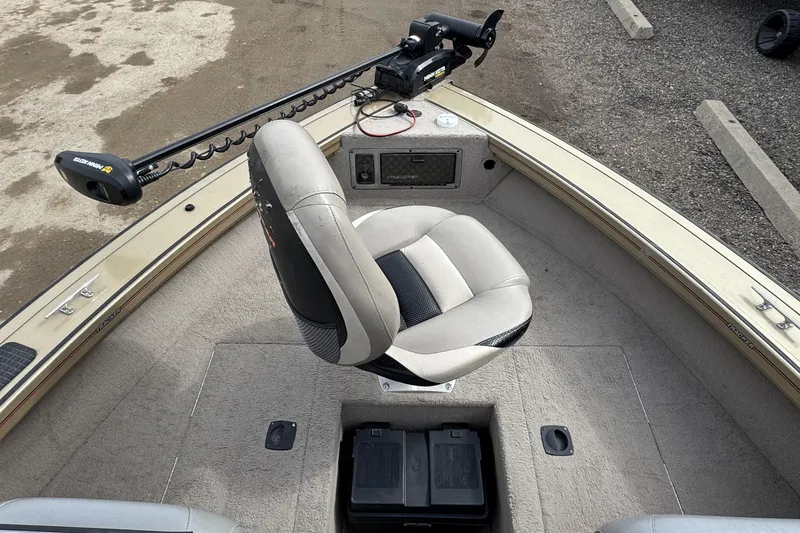 Slide: The Image of 2007 Tracker Targa 175 Sport boat interior with swivel seat and trolling motor. - 9