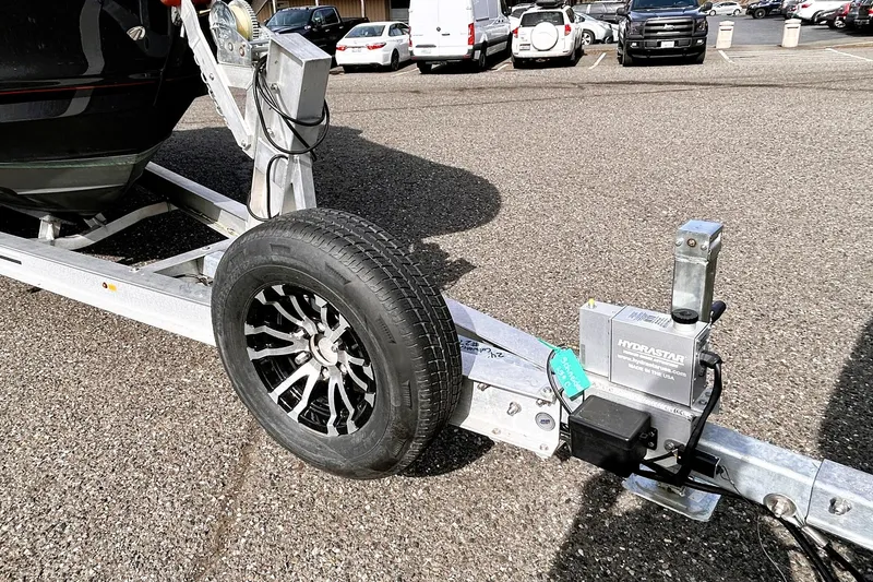 Slide: The Image of Trailer hitch with Hydrastar brake actuator on Solara S-250 CW, 2025 model. - 53