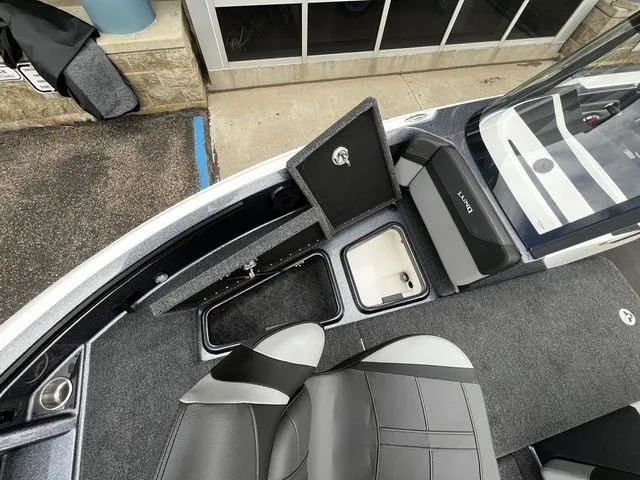 Slide: The Image of Interior view of Lund 202 PRO-V GL Sport 2026 boat. - 25