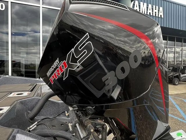 Slide: The Image of Mercury Pro XS 300 outboard motor on Lund 202 PRO-V GL Sport 2026. - 7