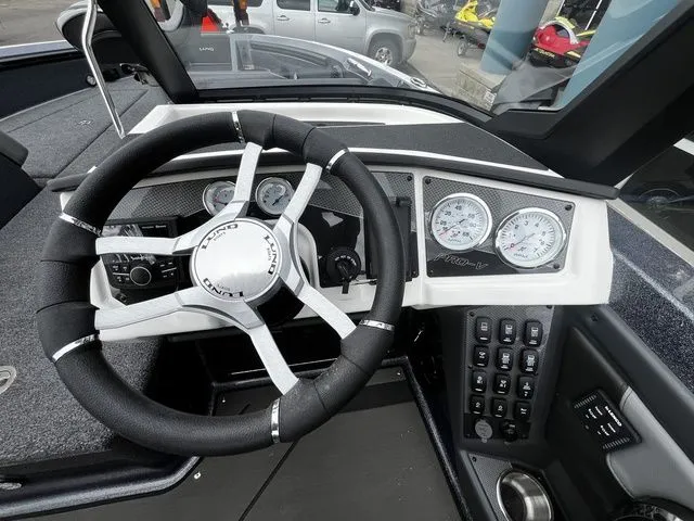 Slide: The Image of Interior view of 2026 Lund 202 PRO-V GL Sport boat. - 23