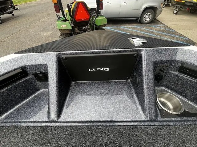 Slide: The Image of Interior view of the 2026 Lund 202 PRO-V GL Sport boat. - 27