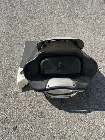 Slide: The Image of Phoenix 721 ProXP 2010 boat seat on pavement - 33