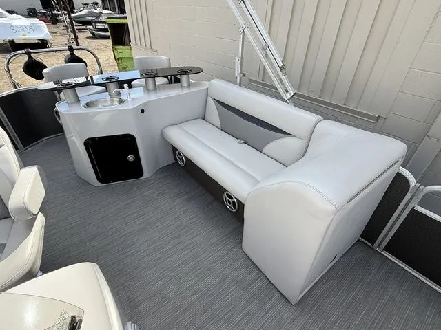 Slide: The Image of Godfrey SW 2286 WB 2017 - 5