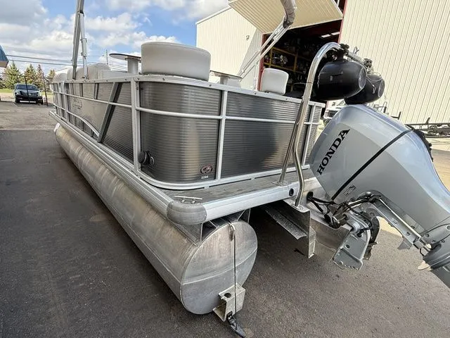 Slide: The Image of Godfrey SW 2286 WB 2017 - 7