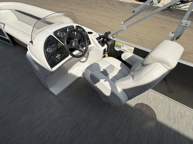 Slide: The Image of Godfrey SW 2286 WB 2017 - 9