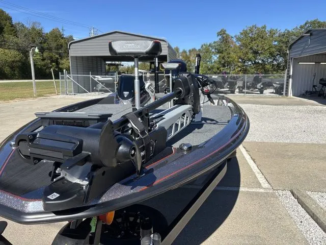 Slide: The Image of Skeeter ZXE20 2026 - 15