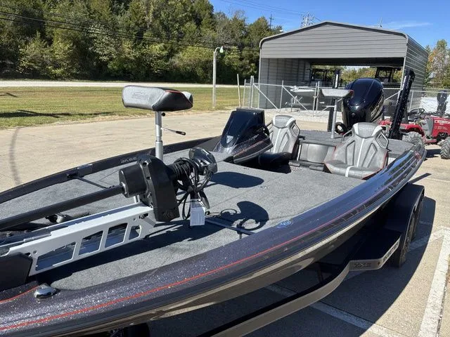 Slide: The Image of Skeeter ZXE20 2026 - 17