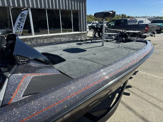 Slide: The Image of Skeeter ZXE20 2026 - 9