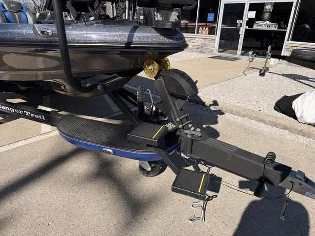 Slide: The Image of 2024 Ranger Z520R boat trailer in parking lot. - 10