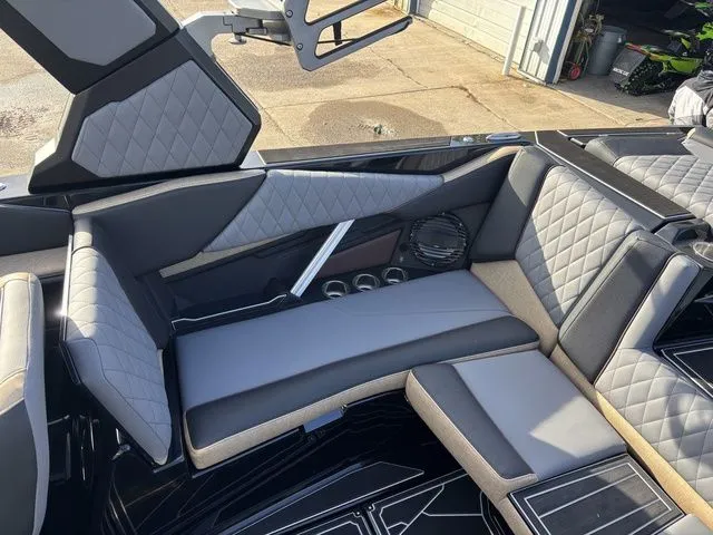 Slide: The Image of 2026 Tigé Z3 interior featuring luxurious seating and modern design. - 15