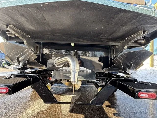 Slide: The Image of Rear view of 2026 Tigé Z3 with exhaust and rudder system. - 9