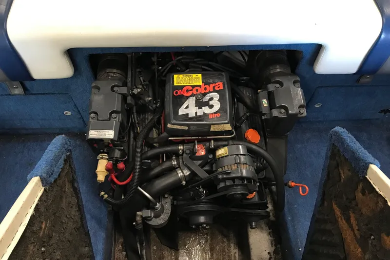 Slide: The Image of Engine compartment of a 1992 Seaswirl 190 Bowrider I/O with OMC Cobra 4.3L engine. - 24