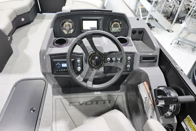 Slide: The Image of Evotti 521 CS boat console, 2026 model. - 15