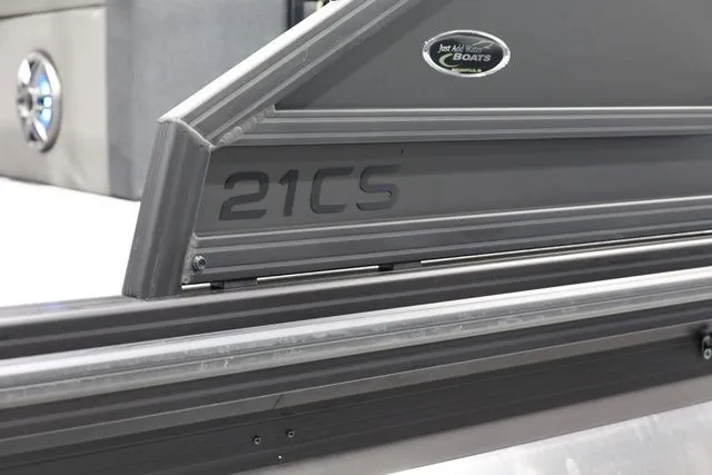 Slide: The Image of Close-up of the 2026 Evotti 521 CS boat model. - 8