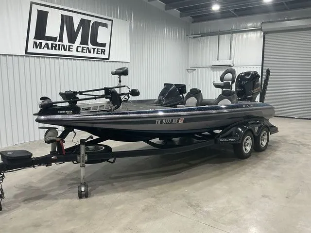 The Image of 2014 Skeeter FX20 boat displayed at LMC Marine Center. - 1
