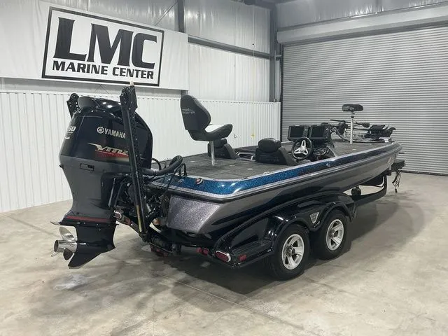 Slide: The Image of Skeeter FX20 2014 - 15