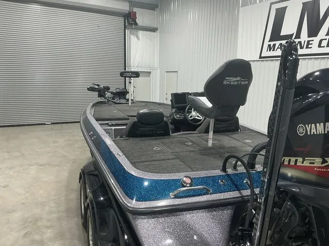 Slide: The Image of Skeeter FX20 2014 - 17