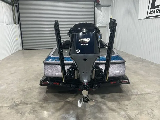 Slide: The Image of Skeeter FX20 2014 - 3