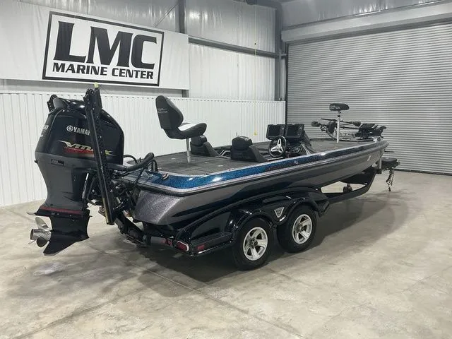 Slide: The Image of Skeeter FX20 2014 - 8