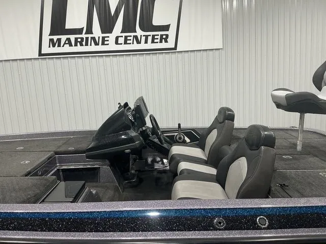 Slide: The Image of Skeeter FX20 2014 - 9