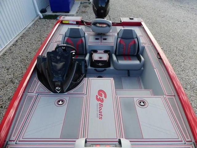 Slide: The Image of Interior view of G3 Sportsman 1710 SE boat, model year 2026. - 17