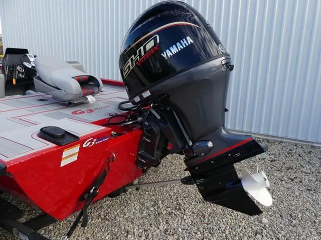 Slide: The Image of G3 Sportsman 1710 SE 2026 with Yamaha outboard motor. - 3