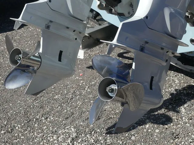 Slide: The Image of Bulls Bay 255 Center Console 2024 - 10