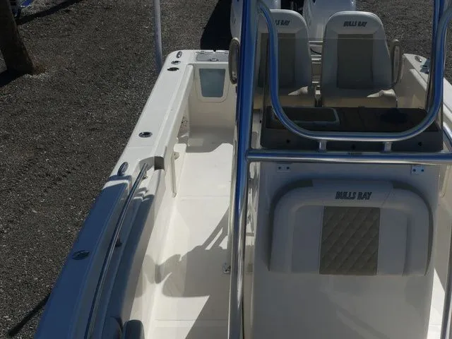 Slide: The Image of Bulls Bay 255 Center Console 2024 - 13