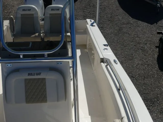 Slide: The Image of Bulls Bay 255 Center Console 2024 - 14