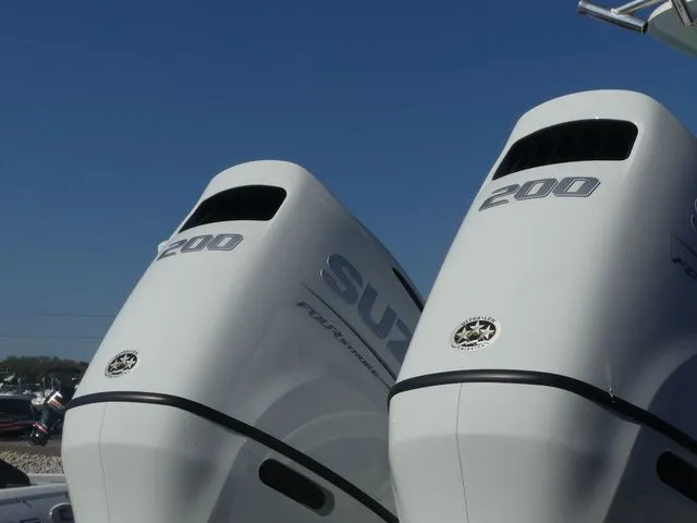 Slide: The Image of Bulls Bay 255 Center Console 2024 - 9