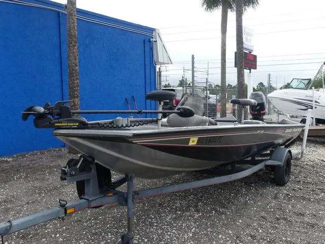 The Image of Tracker Pro 175 2004 - 1