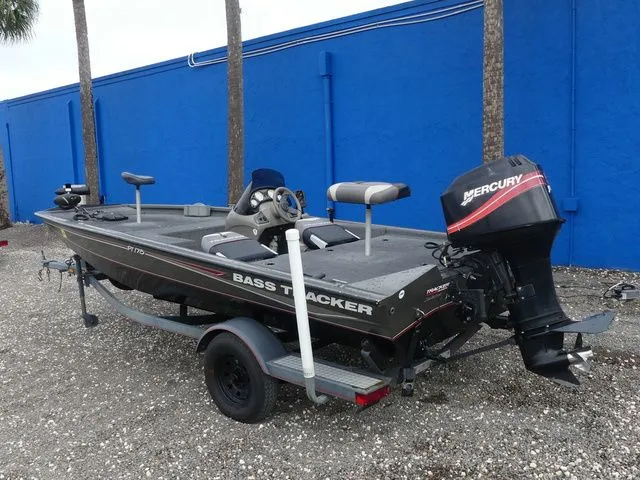 Slide: The Image of Tracker Pro 175 2004 - 6